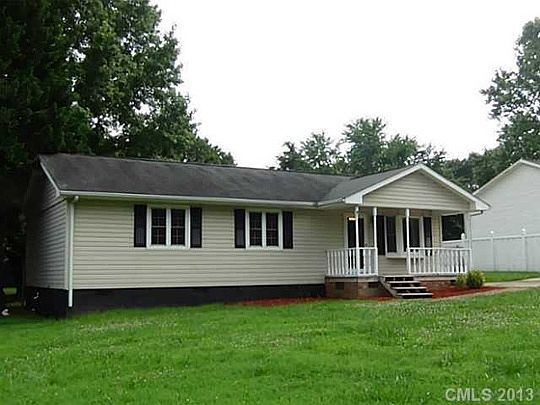 2nd image of 221 King George Ln