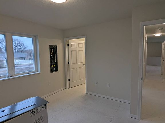 3rd image of 407 S 8th St