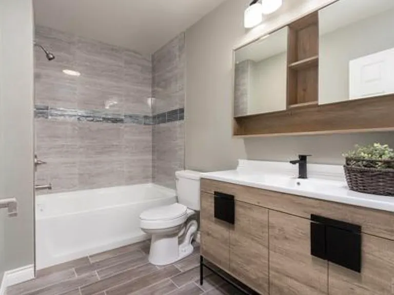 1012 E Abriendo Ave — Photo 6