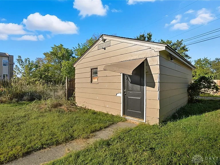 149 Boltin St — Photo 37