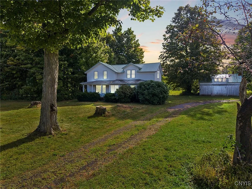 296 White Rd photo 1