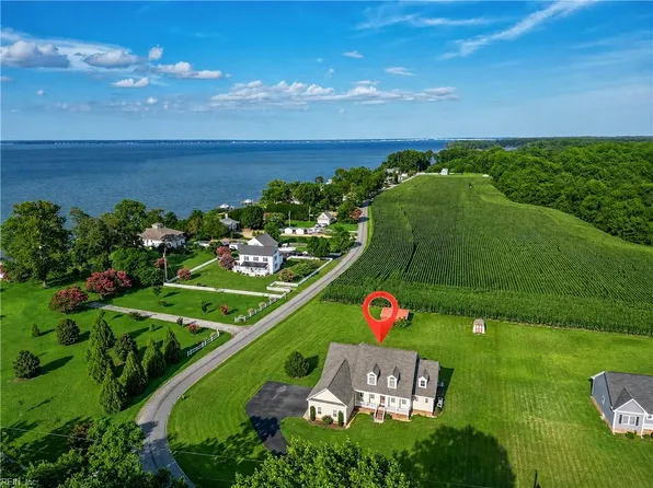 86 Brandon Point Rd, Locust Hill, VA 23092
