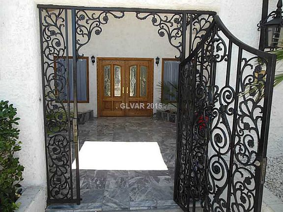 2nd image of 4645 Plaza Pecos Dr #4645