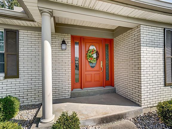 2nd image of 8222 Lakeshore Dr