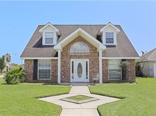 211 Betty Dr, Montz, LA 70068