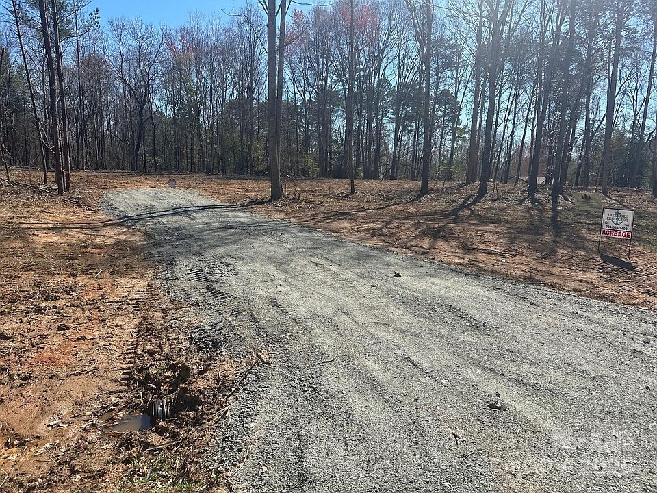 2nd image of 2366 Mount Pleasant Rd #1