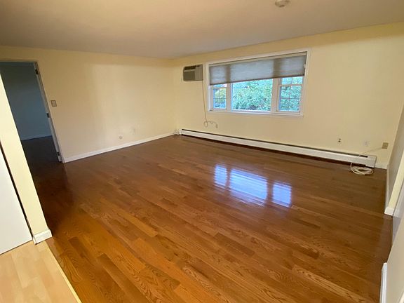 3rd image of 215 Rock St APT J10