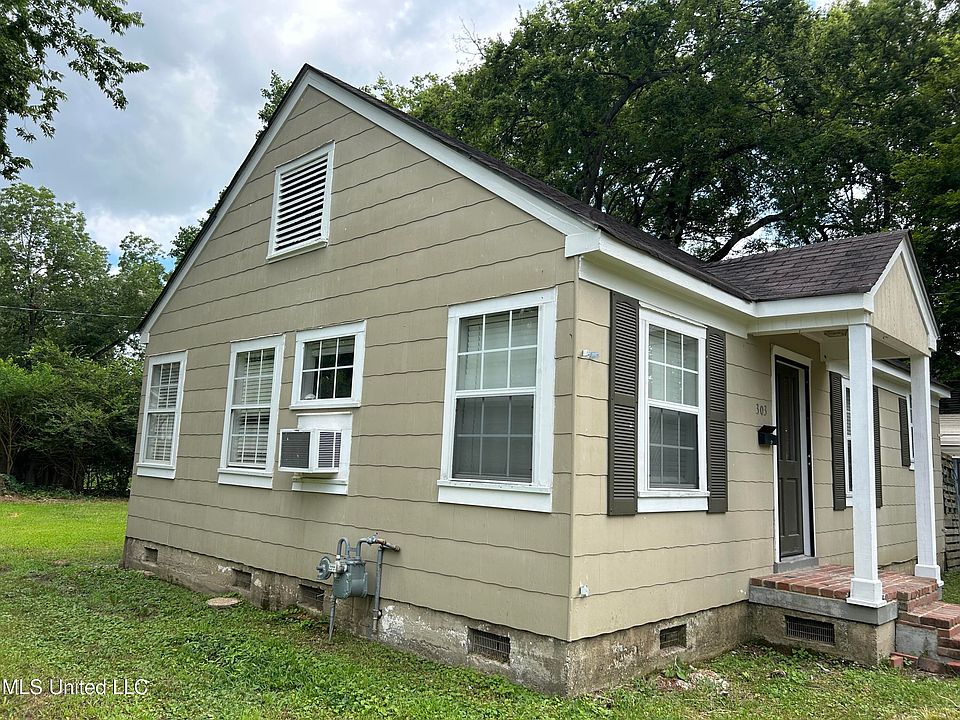 2nd image of 303 10th Ave