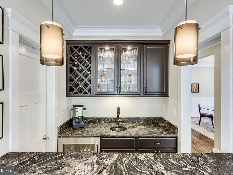 312 Pine St — Photo 3