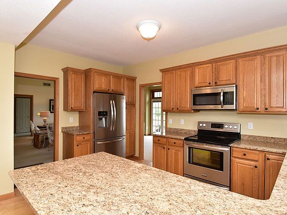 5th image of 10846 N Essex Dr