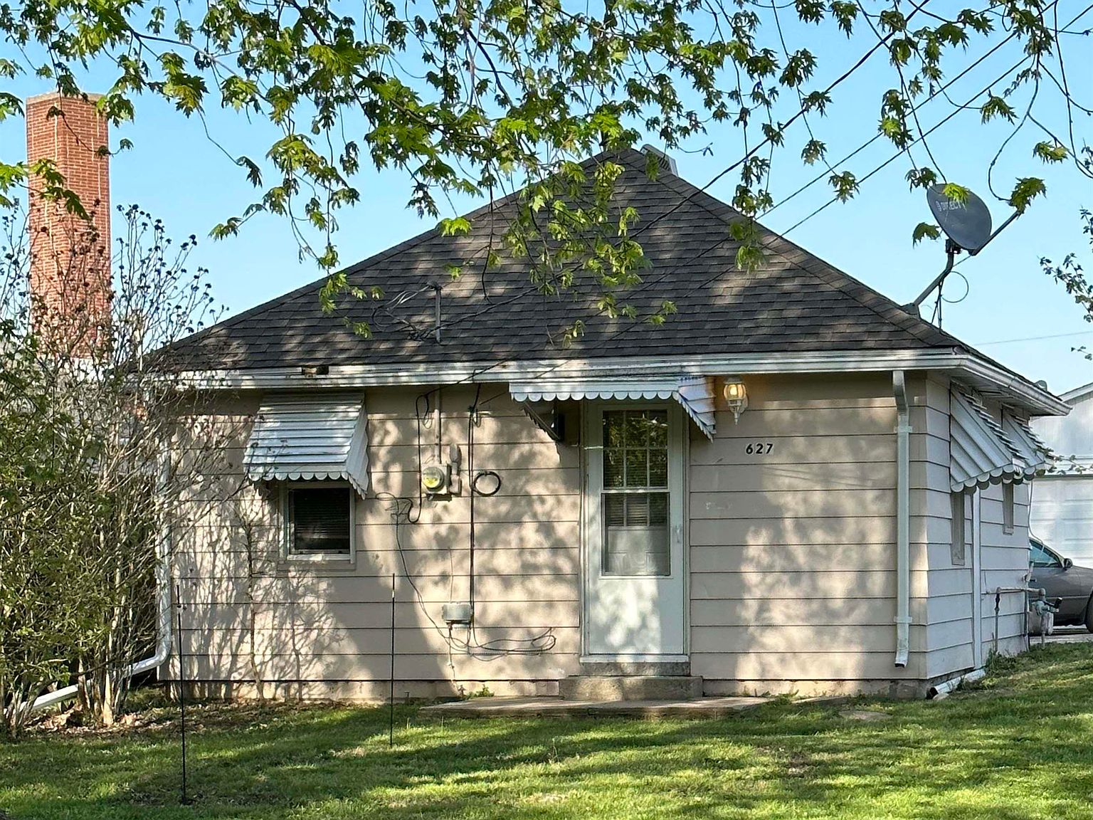 627 Pekin Ave, East Peoria, IL 61611 Zillow