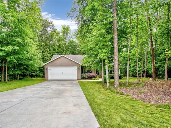 175 Riverwood Dr, Lexington, NC 27292