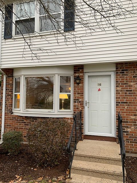 1st image of 16 Persimmon Ln