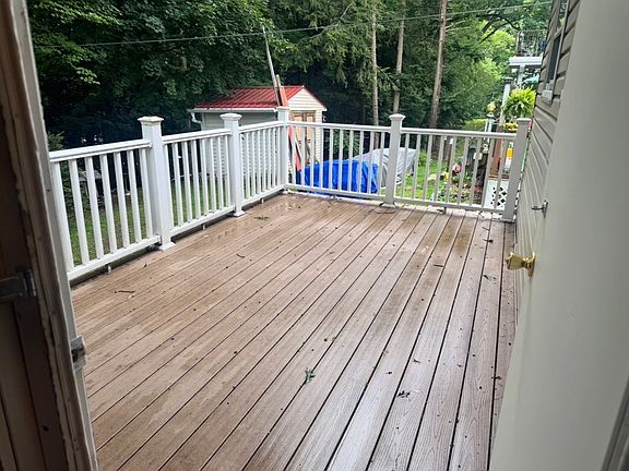 5th image of 795 Chestnut St