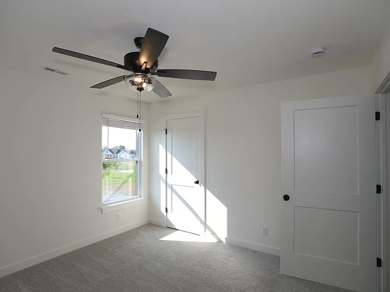 4605 Chambers Bay Dr — Photo 33