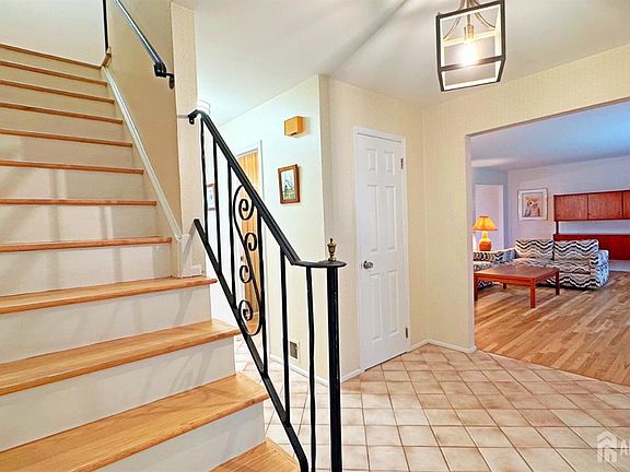2nd image of 26 Lucille Ct