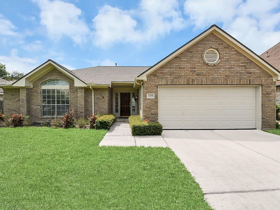 1st image of 2855 Lake View Dr