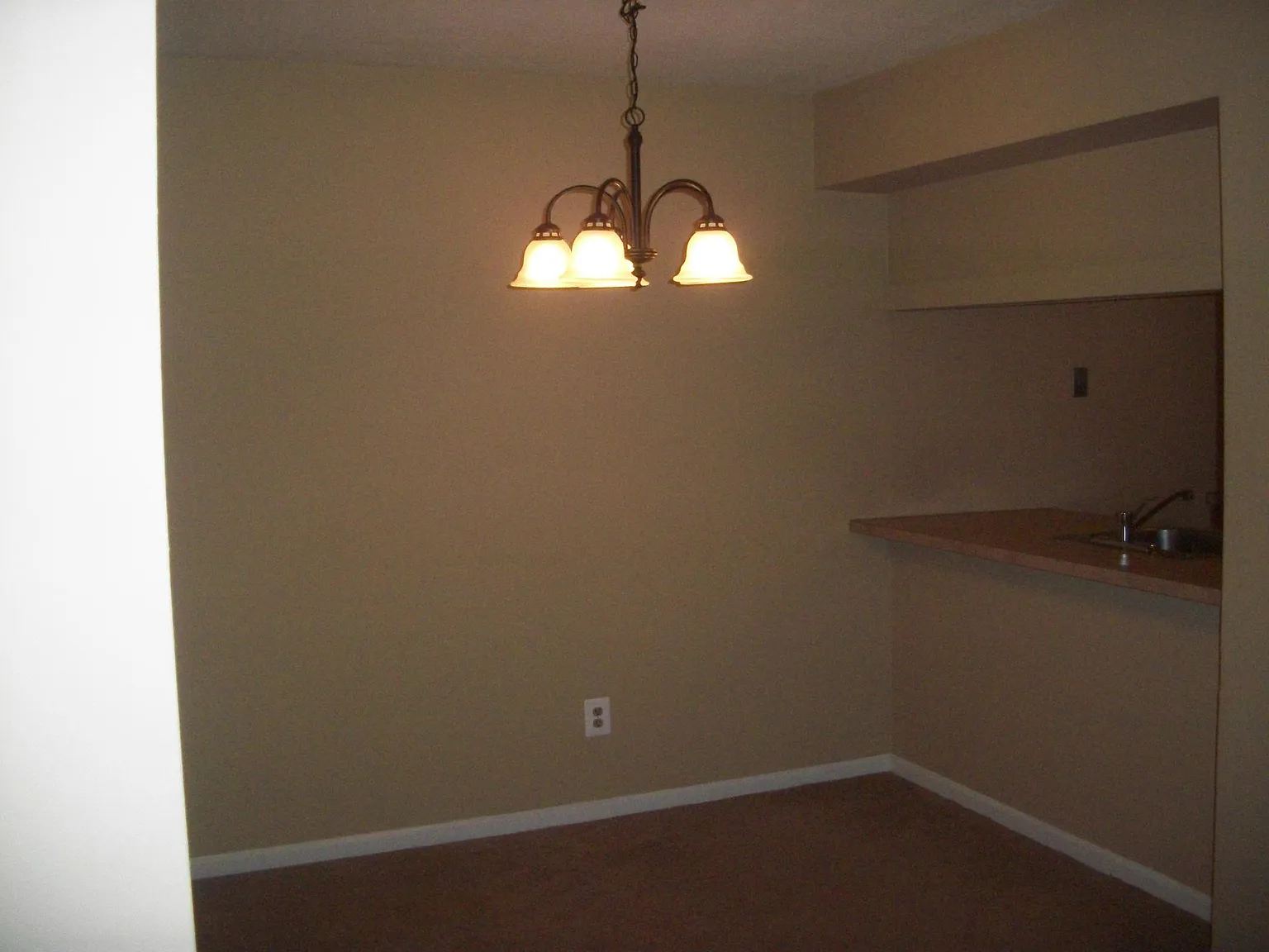2 bed, 1.5 bath, 1060 sqft, $1,725 — Photo 3
