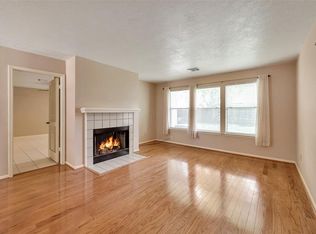 15810 Heritage Falls Dr, Friendswood, TX 77546