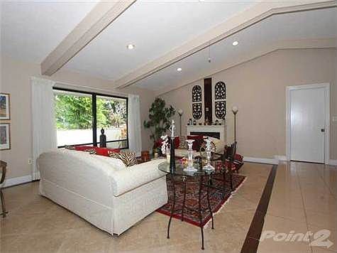 3rd image of 8020 SW 162nd St