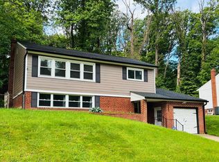 1827 Hylton Ave, Woodbridge, VA 22191