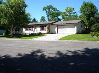 250 Mowbray St, Stewart, MN 55385