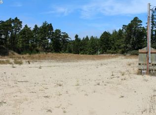 12851 Wildwood Dr, North Bend, OR 97459