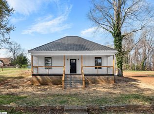 202 S Howard Ave, Landrum, SC 29356