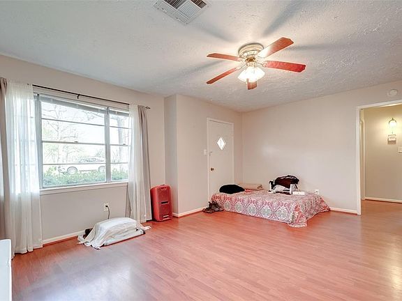 5th image of 14210 Frances St