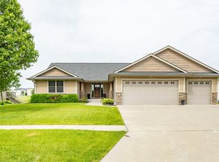 908 SE Trail Ridge Rd, Grimes, IA 50111
