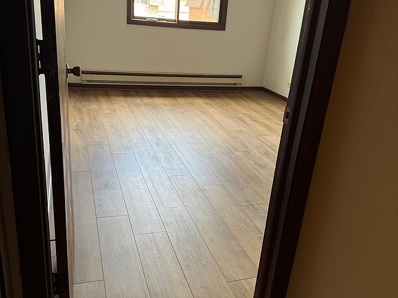 3rd image of 6619 Oak Forest Ave #10