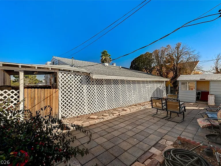 632 Avenue D — Photo 34