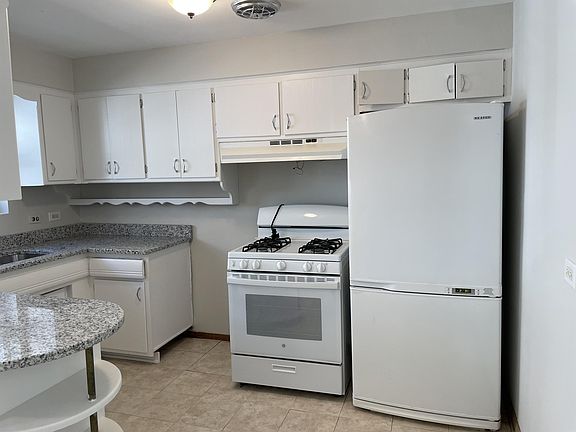 2nd image of 2130 Highland Ave APT 2E
