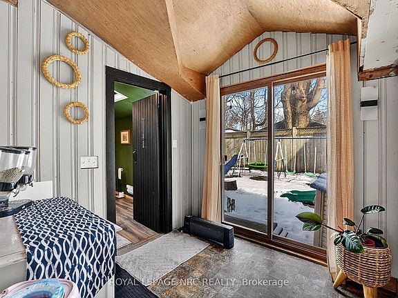 3rd image of 226 Derby Rd