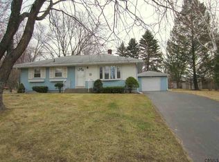9 Joslin Ave, Voorheesville, NY 12186