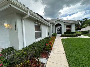 7461 SE Autumn Ln, Hobe Sound, FL 33455