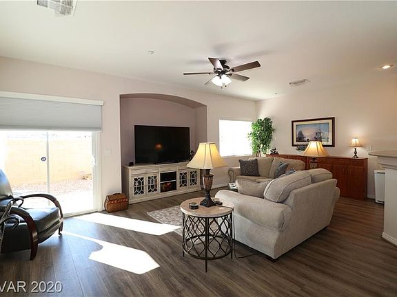 5th image of 2359 Koho Dr Unit 103