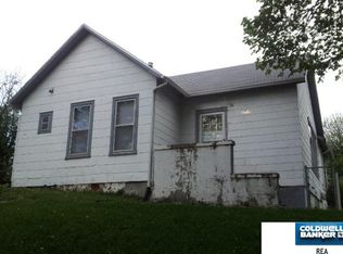 3715 S 17th St, Omaha, NE 68107