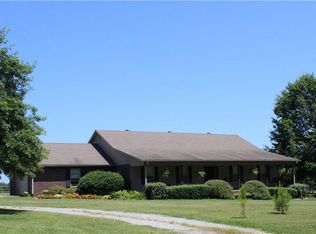 9404 Digby Rd, Gentry, AR 72734