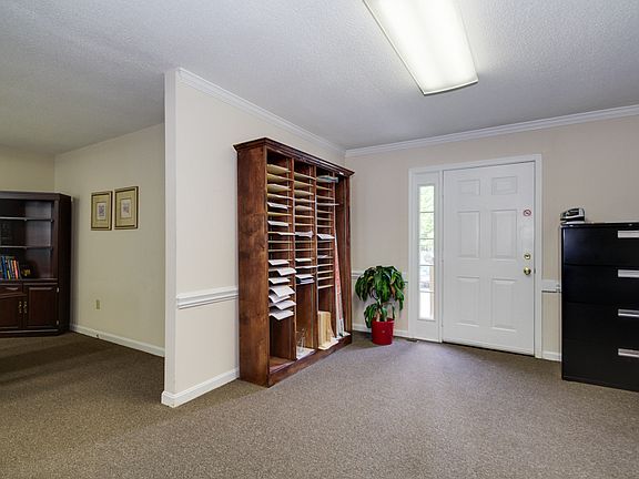 4th image of 1133 Battlefield Blvd N