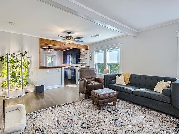 2nd image of 5314 Aurora Dr