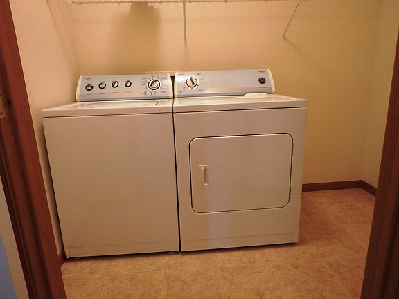 laundry w/ washer & dryer