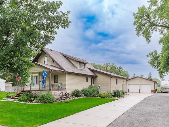 532 E Willow St, Pierce, NE 68767