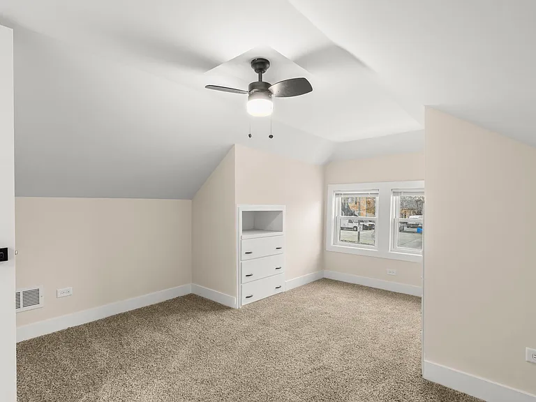 5542 W 64th St — Photo 24