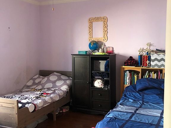 2nd image of 1220 Western Ave #1