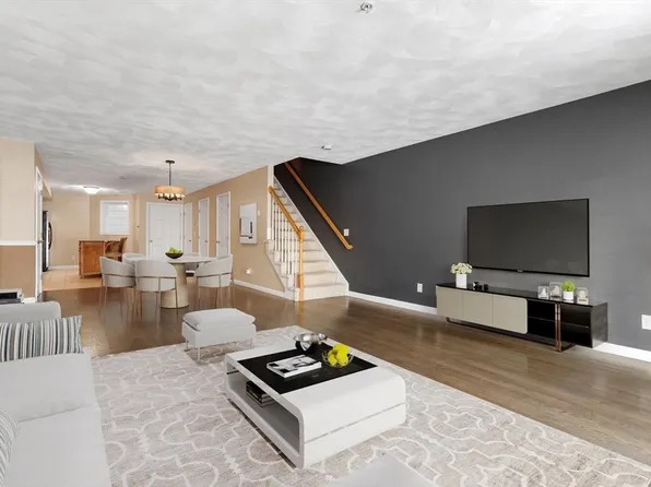 18 Dale St Unit 9D, Andover, MA 01810