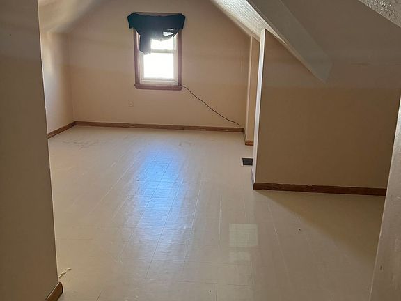 5th image of 4754 Southwood Dr