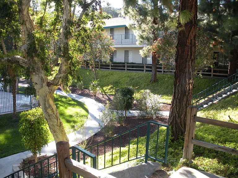 The Timbers Apartments — Photo 4