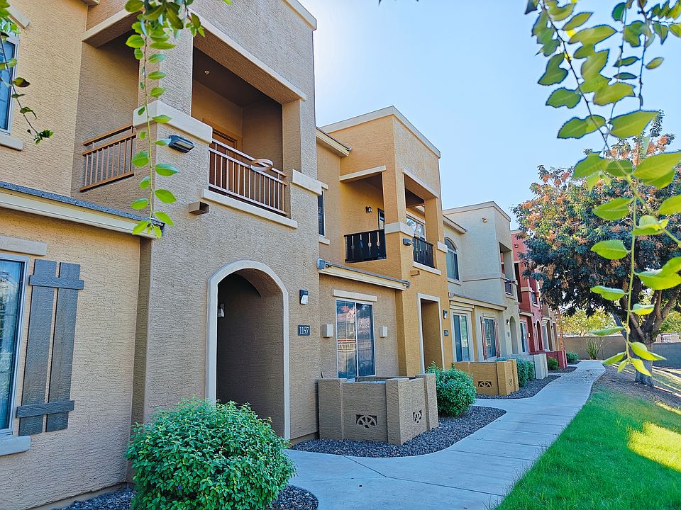 Green area at front of property.