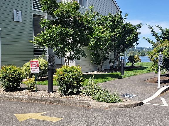 3rd image of 129 N Hayden Bay Dr #F